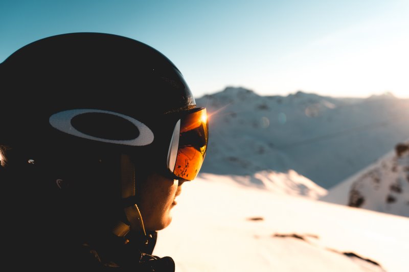 Nahaufnahme eines Kinderskihelms