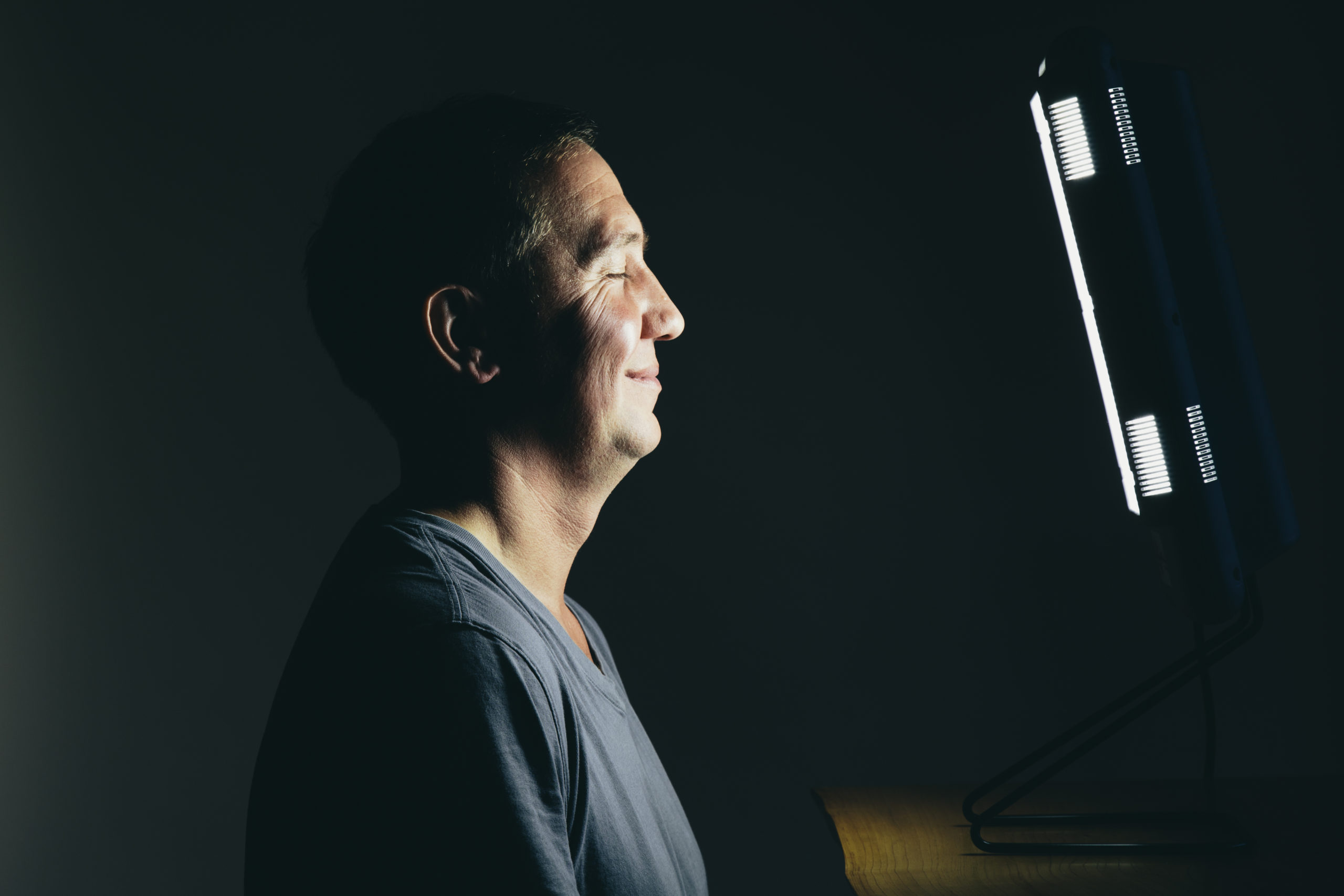 Lichttherapie Lampen helfen gegen Winterdepressionen
