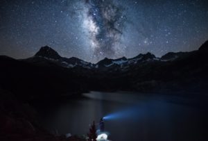Kopflampe test Berge Sternenhimmel Meer